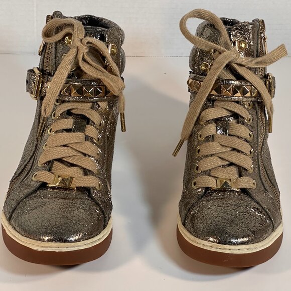 Women's size 7.5 Golden soft booties - Picture 1 of 13